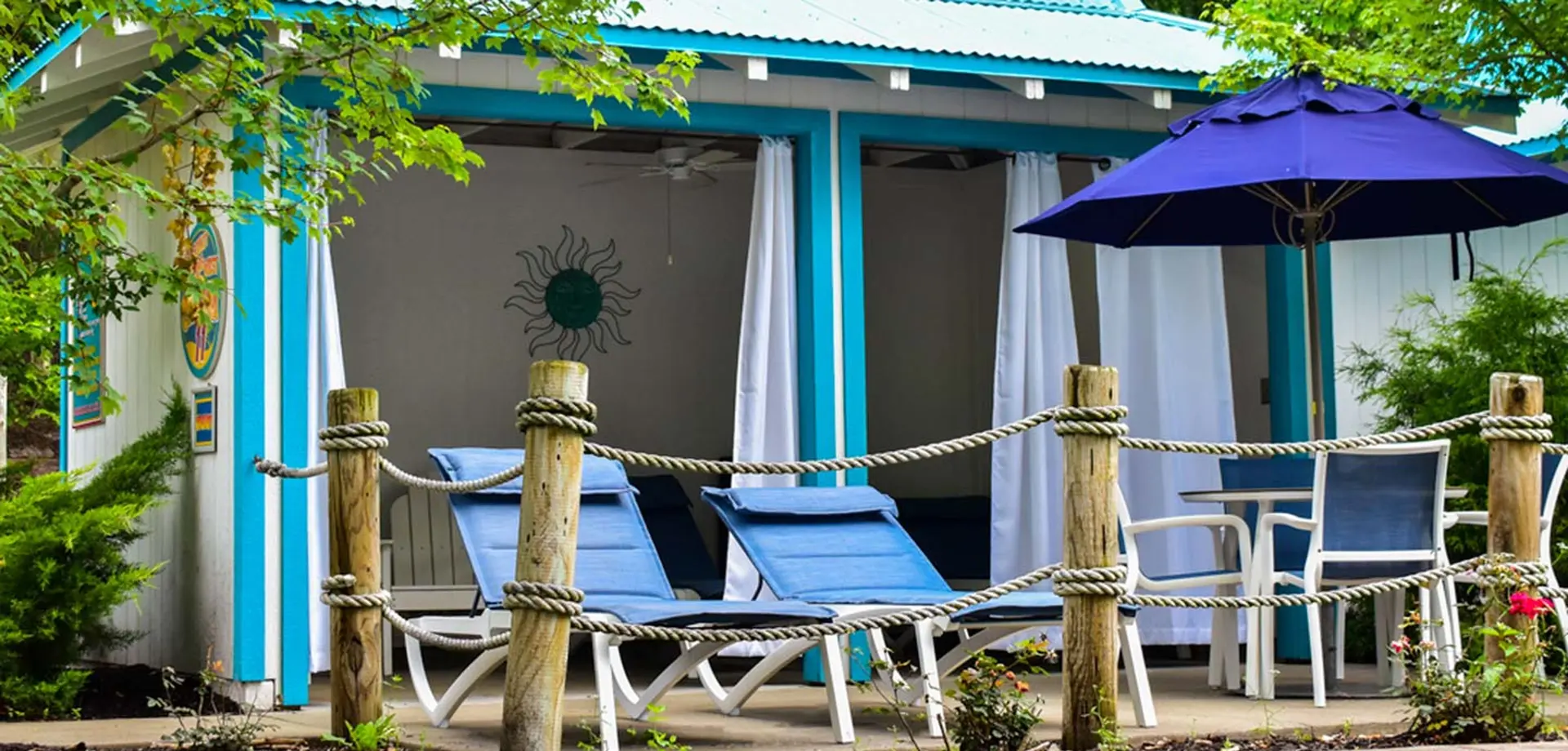 Oasis Cabanas background image